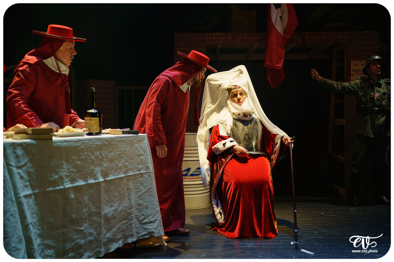 LES VISIONS DE SIMONE MACHARD (CIE LA CLAQUE)